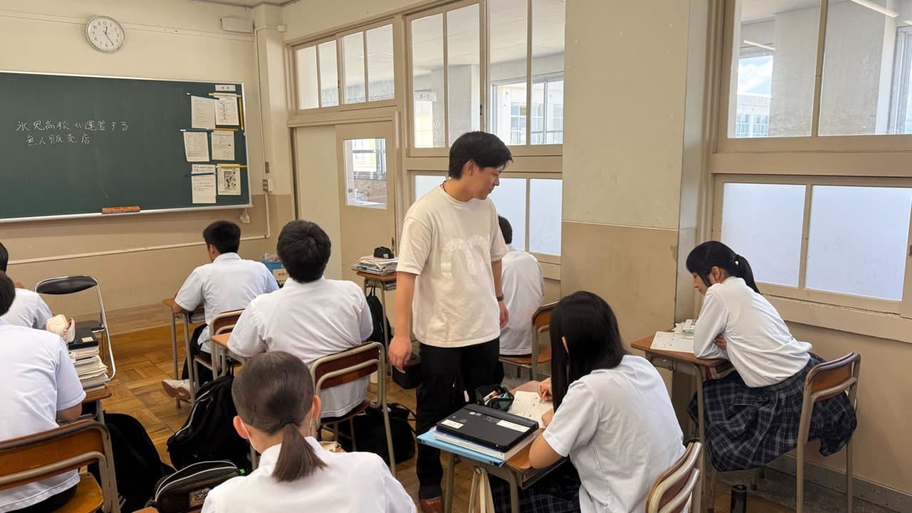 氷見高校での授業の様子
